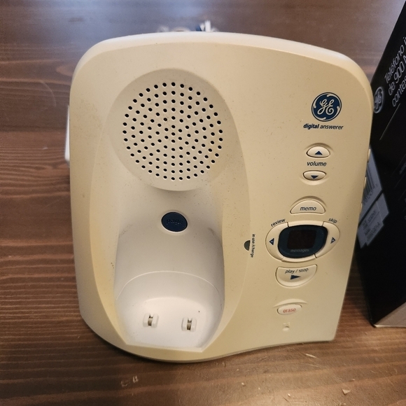 General Electric Cordess Phone Digital Answering Machine 900MHz 26992GE1 Tested - Picture 13 of 16